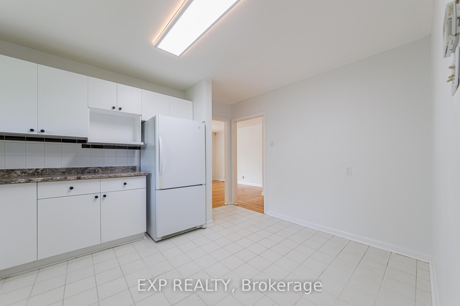 Photo 12 of 2097 Kingsley Road, Ottawa, Parkway Park — HOMEH