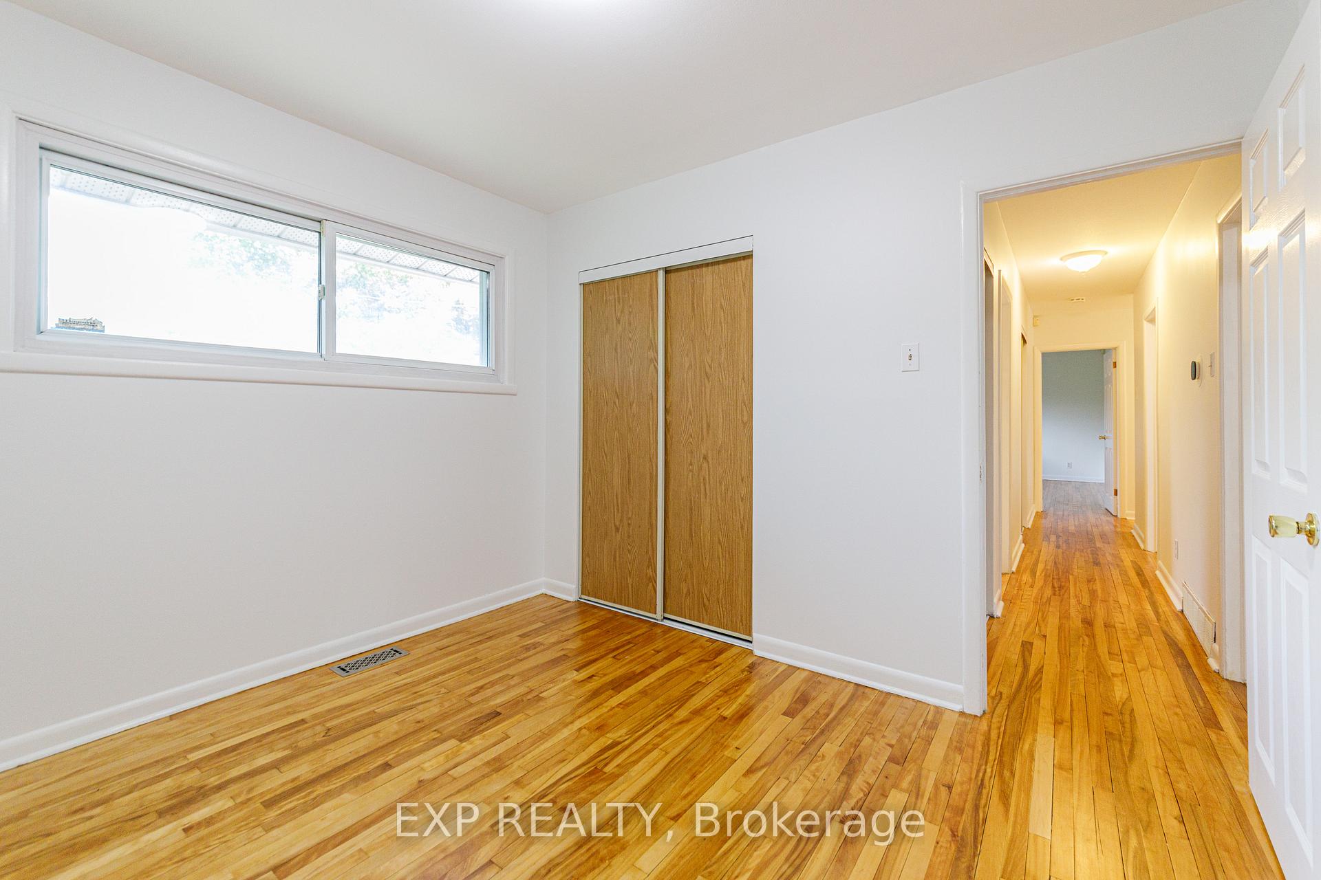 Photo 16 of 2097 Kingsley Road, Ottawa, Parkway Park — HOMEH