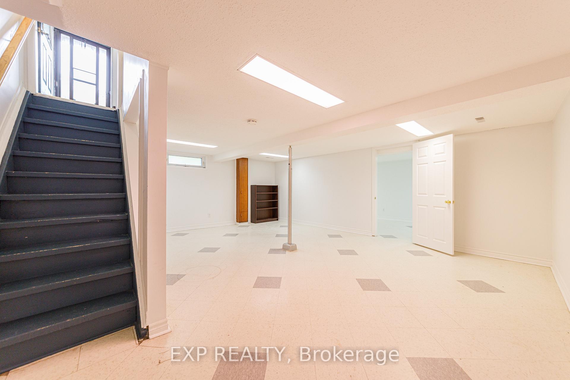 Photo 19 of 2097 Kingsley Road, Ottawa, Parkway Park — HOMEH