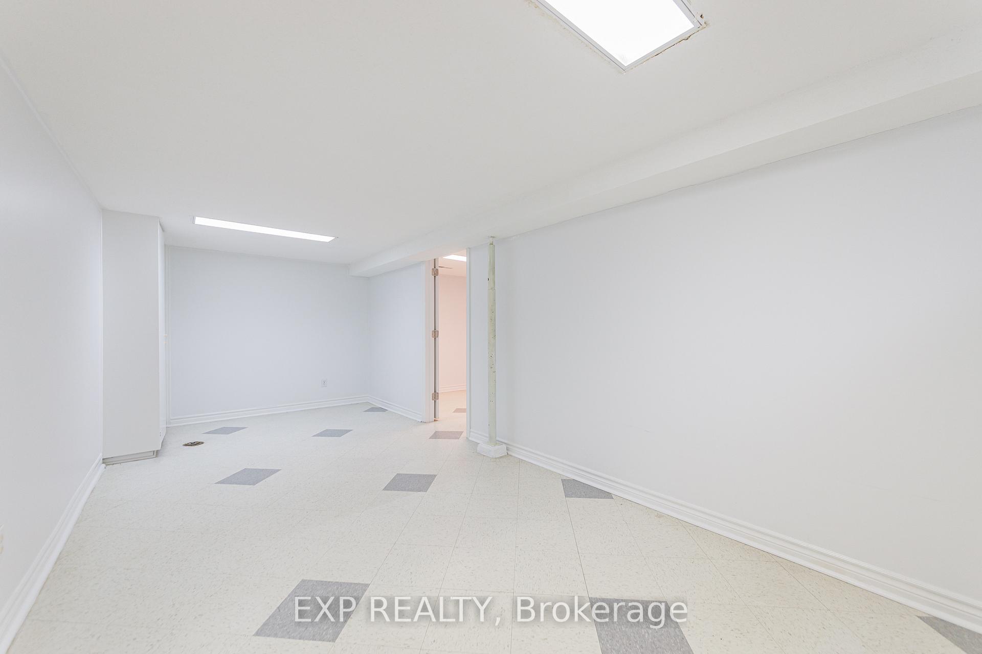 Photo 21 of 2097 Kingsley Road, Ottawa, Parkway Park — HOMEH