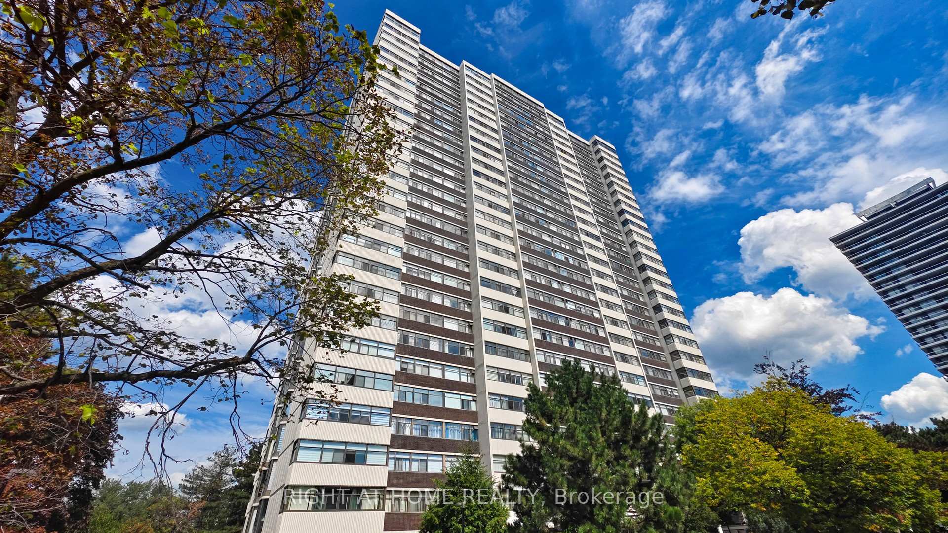 Photo of Unit 2805, 100 Antibes Drive