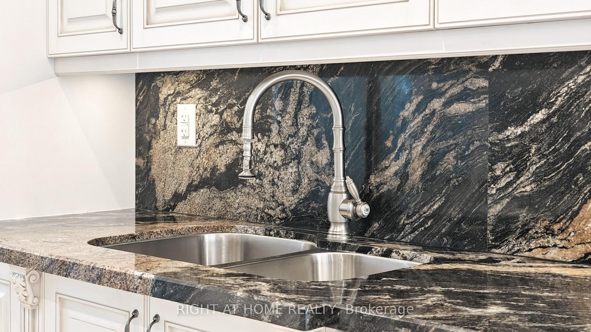 Photo 11 of Unit 2805, 100 Antibes Drive, North York, Westminster-Branson — HOMEH
