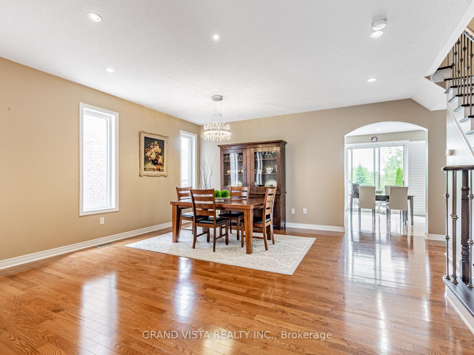 Photo 6 of 31 Routledge Drive, Richmond Hill, Oak Ridges — HOMEH