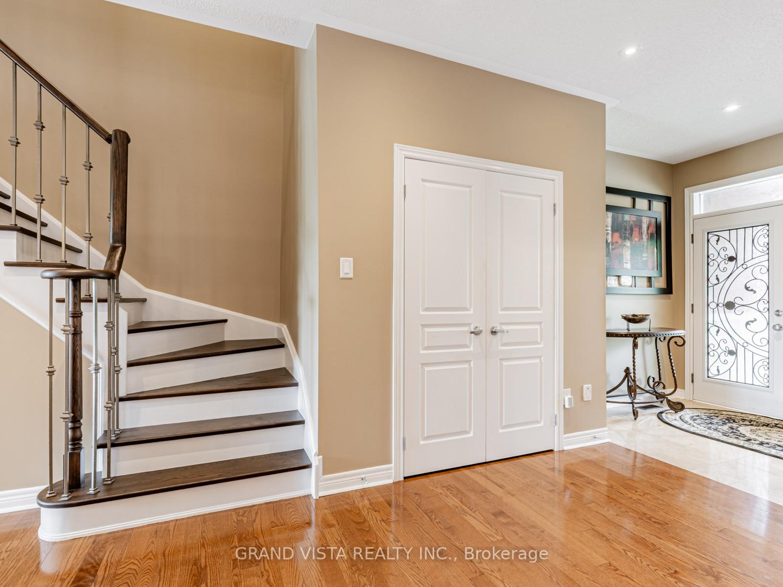 Photo 10 of 31 Routledge Drive, Richmond Hill, Oak Ridges — HOMEH