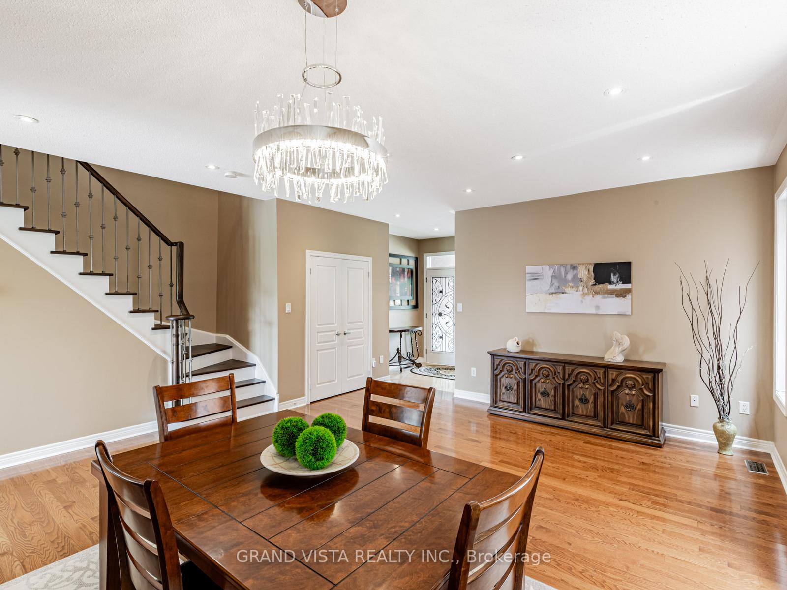 Photo 12 of 31 Routledge Drive, Richmond Hill, Oak Ridges — HOMEH