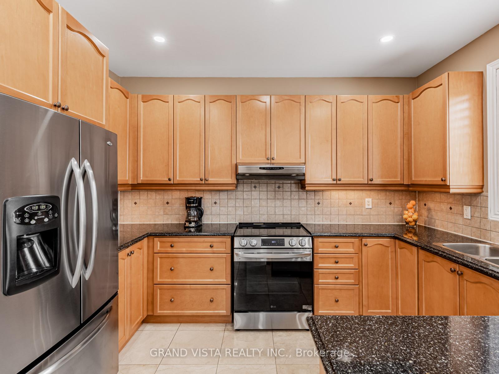 Photo 15 of 31 Routledge Drive, Richmond Hill, Oak Ridges — HOMEH