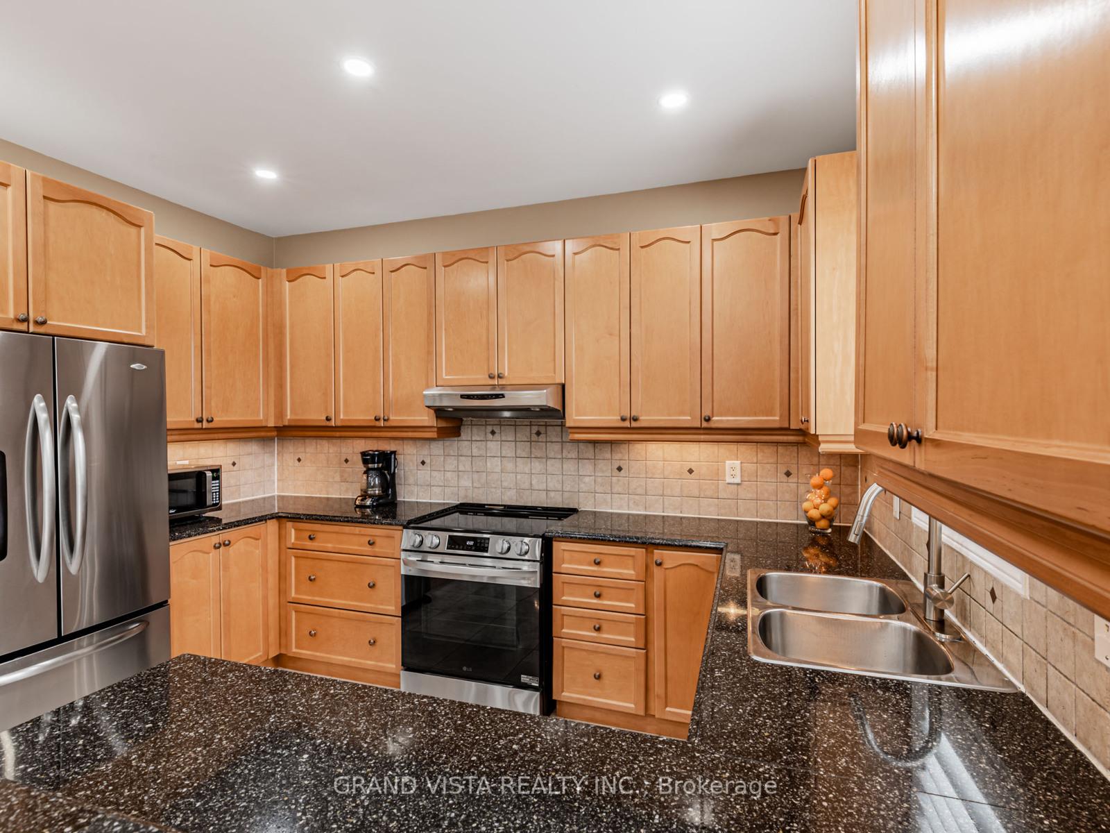 Photo 17 of 31 Routledge Drive, Richmond Hill, Oak Ridges — HOMEH