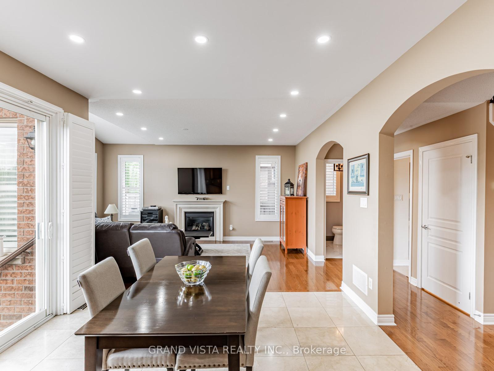 Photo 20 of 31 Routledge Drive, Richmond Hill, Oak Ridges — HOMEH