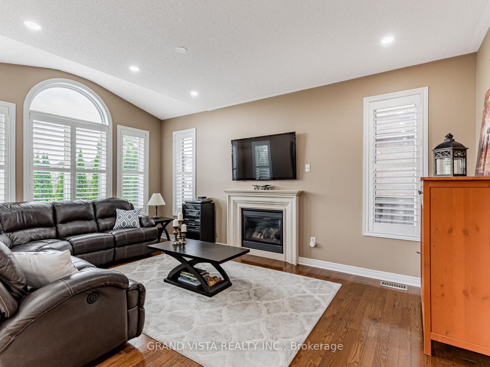 Photo 22 of 31 Routledge Drive, Richmond Hill, Oak Ridges — HOMEH