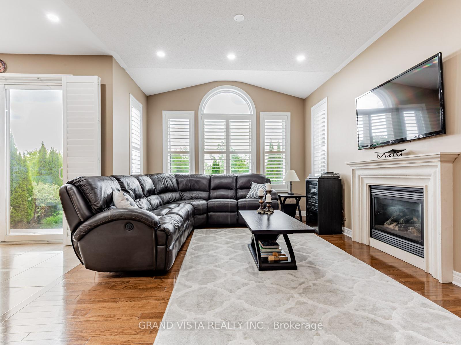 Photo 24 of 31 Routledge Drive, Richmond Hill, Oak Ridges — HOMEH