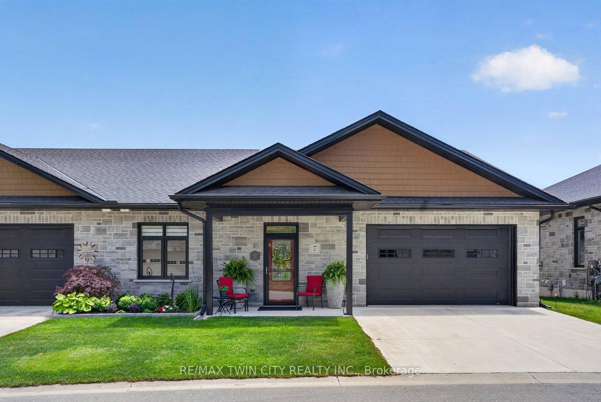 Photo 3 of Unit 7, 410 Ridge Road, Meaford — HOMEH