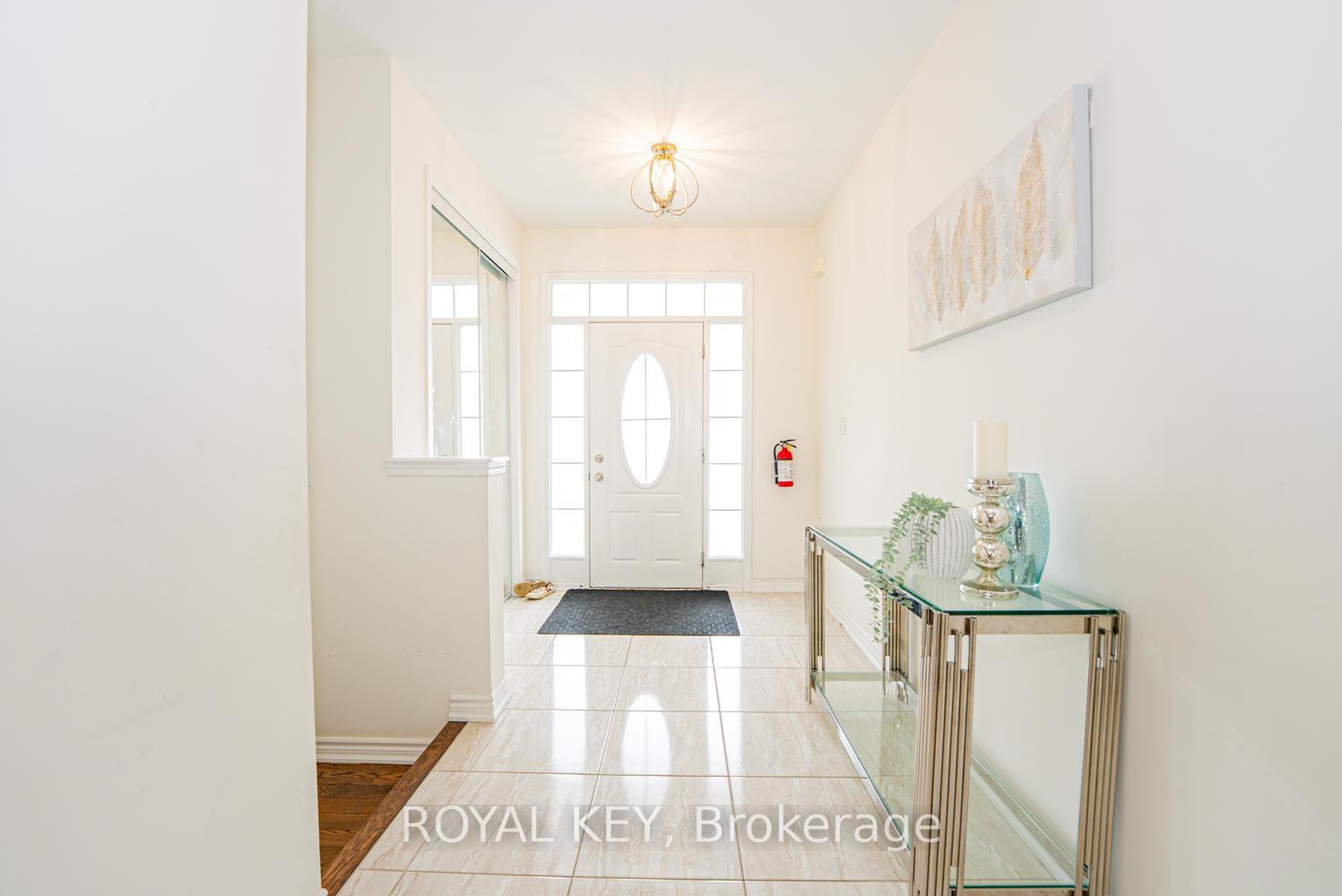 Photo 8 of 348 Equestrian Way, Cambridge, Preston Heights — HOMEH