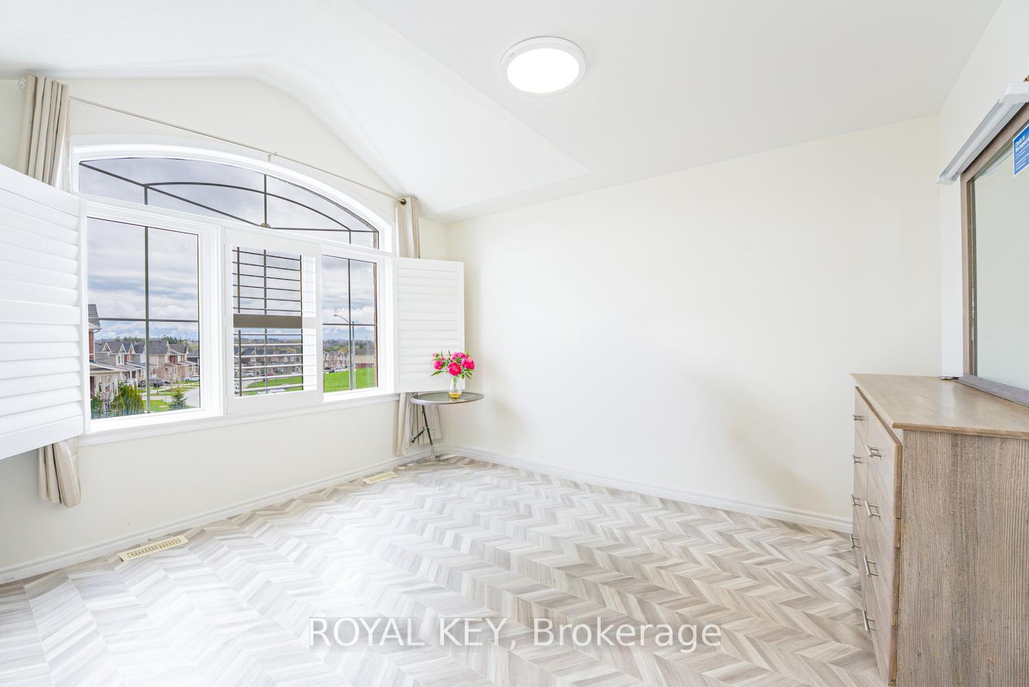 Photo 34 of 348 Equestrian Way, Cambridge, Preston Heights — HOMEH