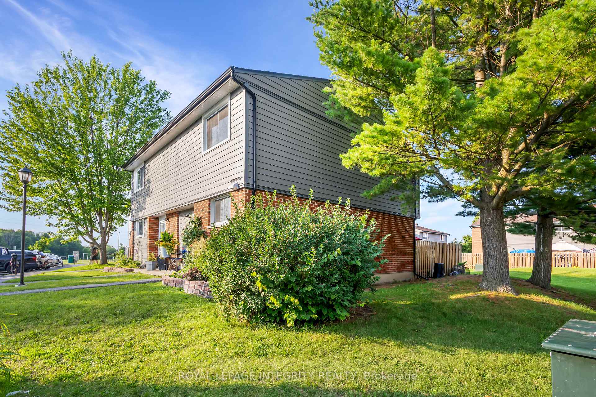 Photo 28 of 11 Glencoe Street, Ottawa, Arlington Woods — HOMEH