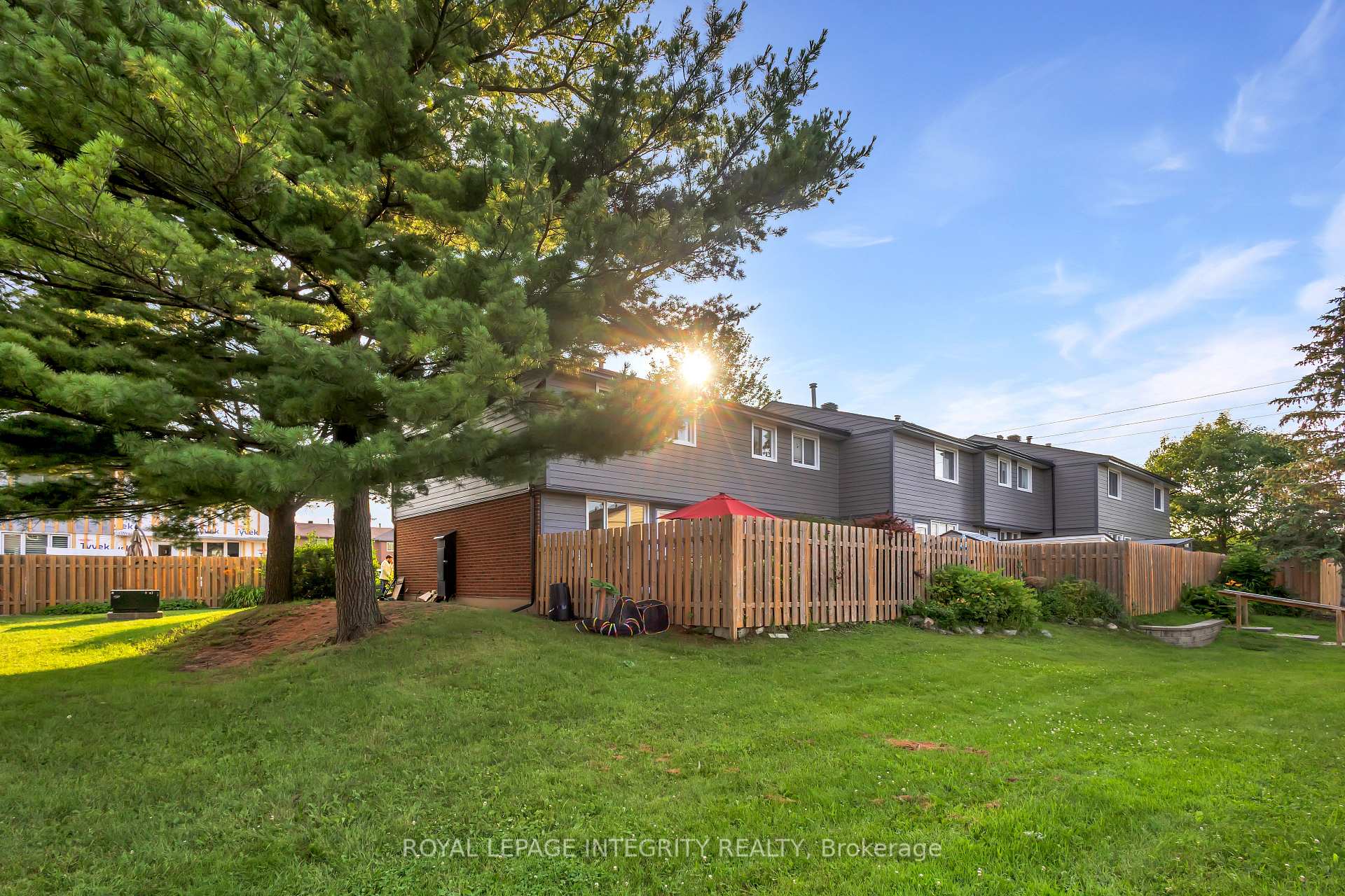 Photo 29 of 11 Glencoe Street, Ottawa, Arlington Woods — HOMEH