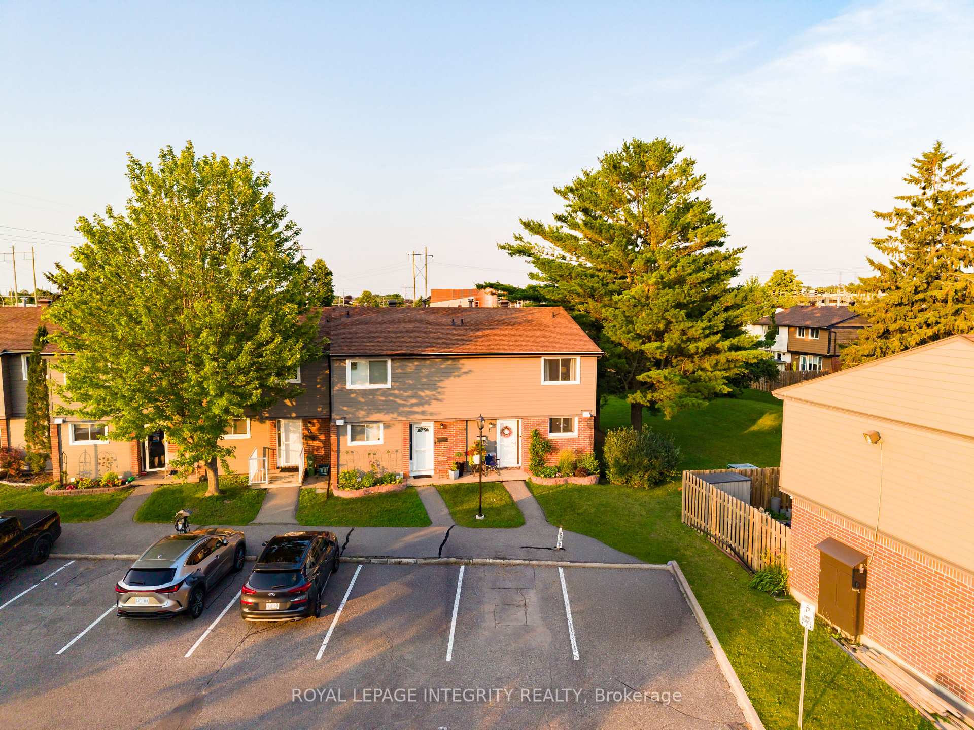 Photo 36 of 11 Glencoe Street, Ottawa, Arlington Woods — HOMEH