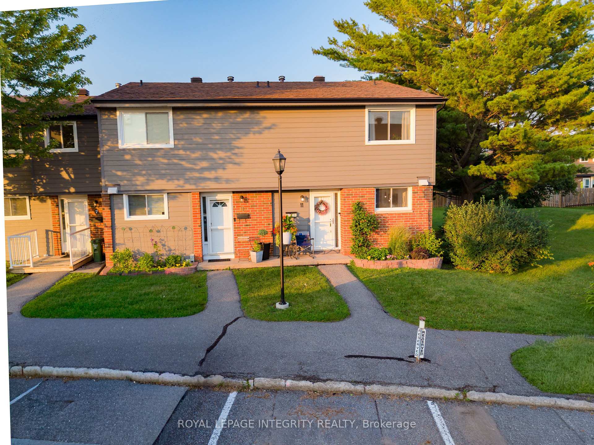 Photo 38 of 11 Glencoe Street, Ottawa, Arlington Woods — HOMEH