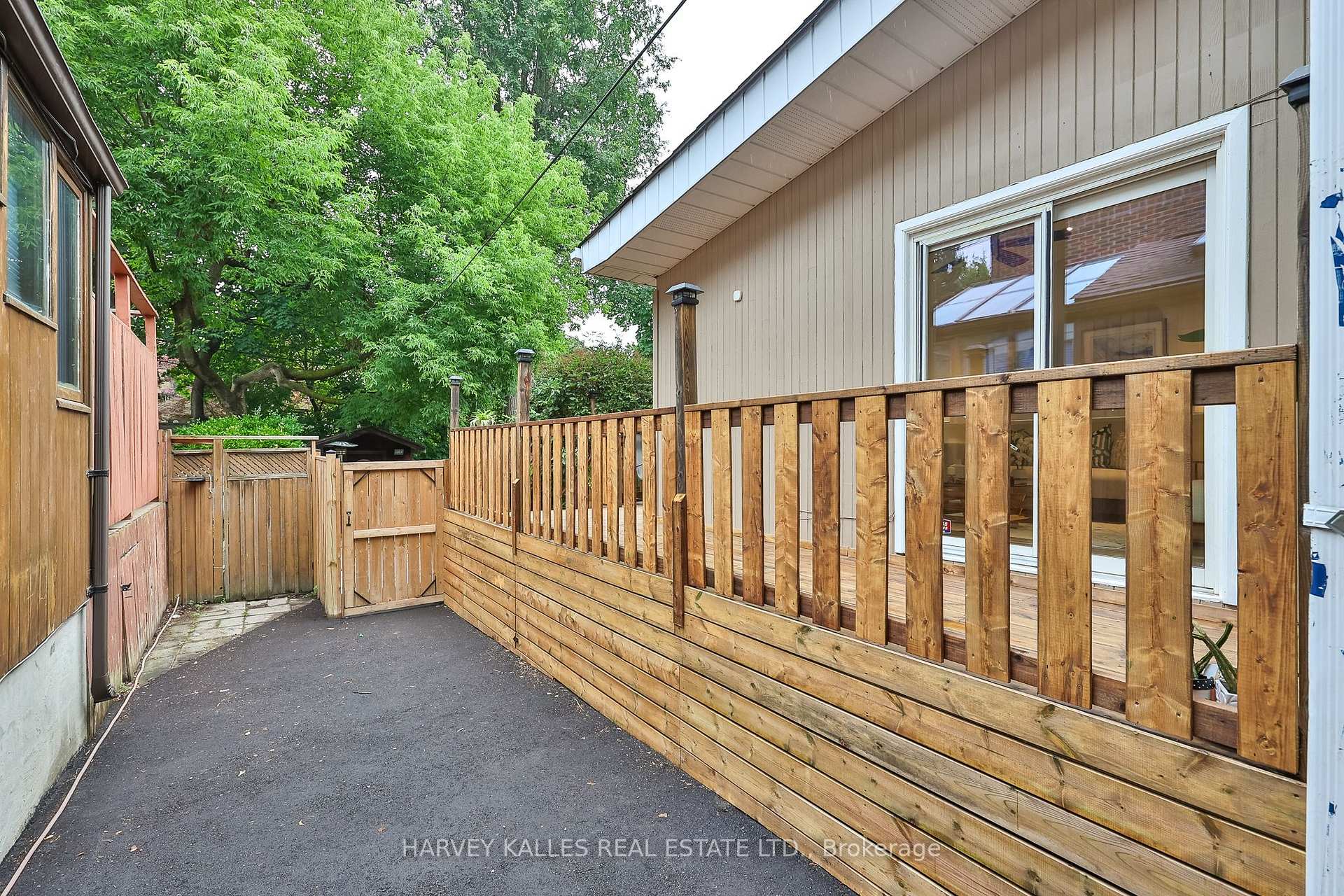 Photo 28 of 232 Belsize Drive, Toronto, Mount Pleasant East — HOMEH