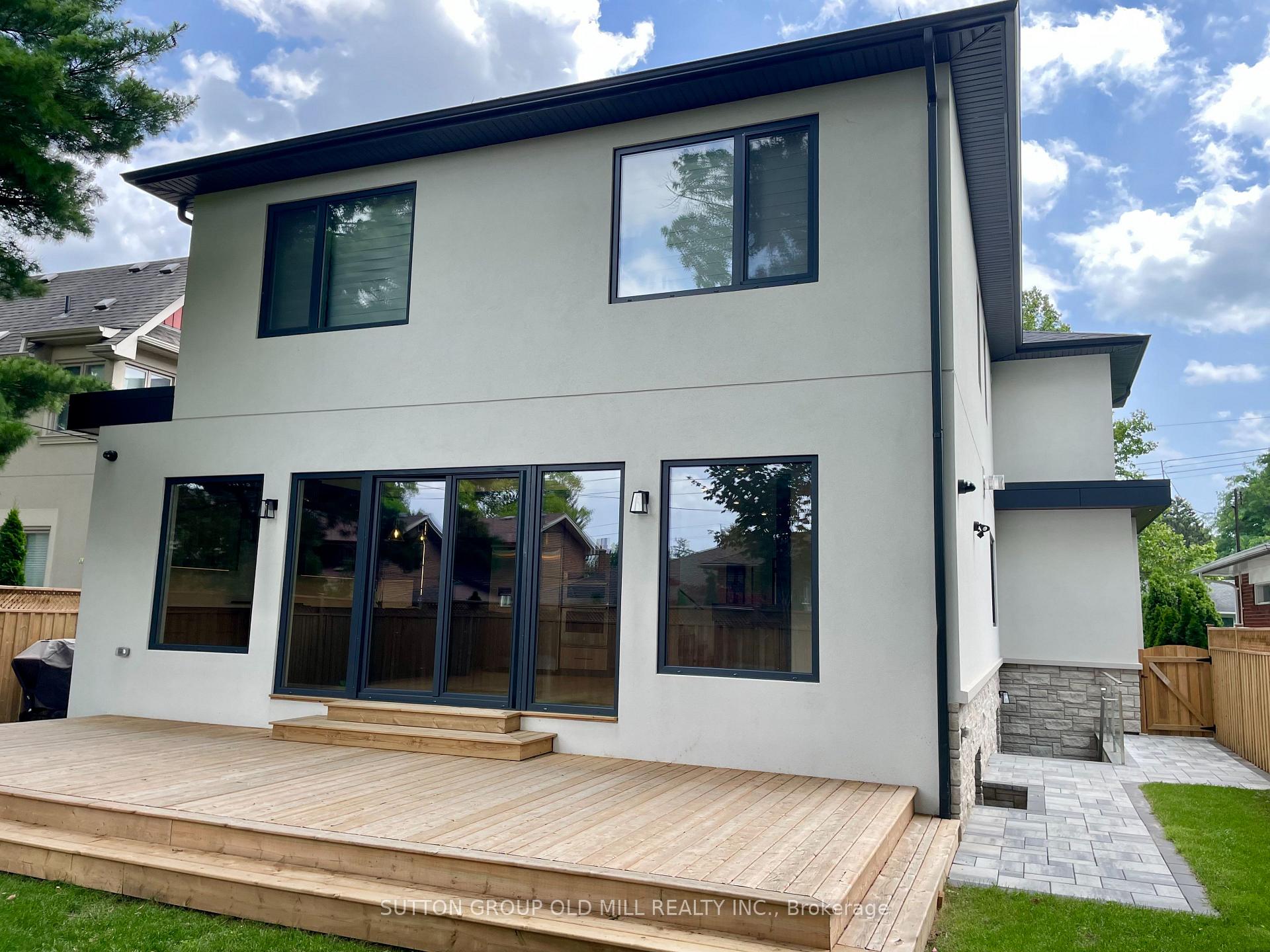 Photo 3 of 4 Leamington Avenue, Etobicoke, Stonegate-Queensway — HOMEH