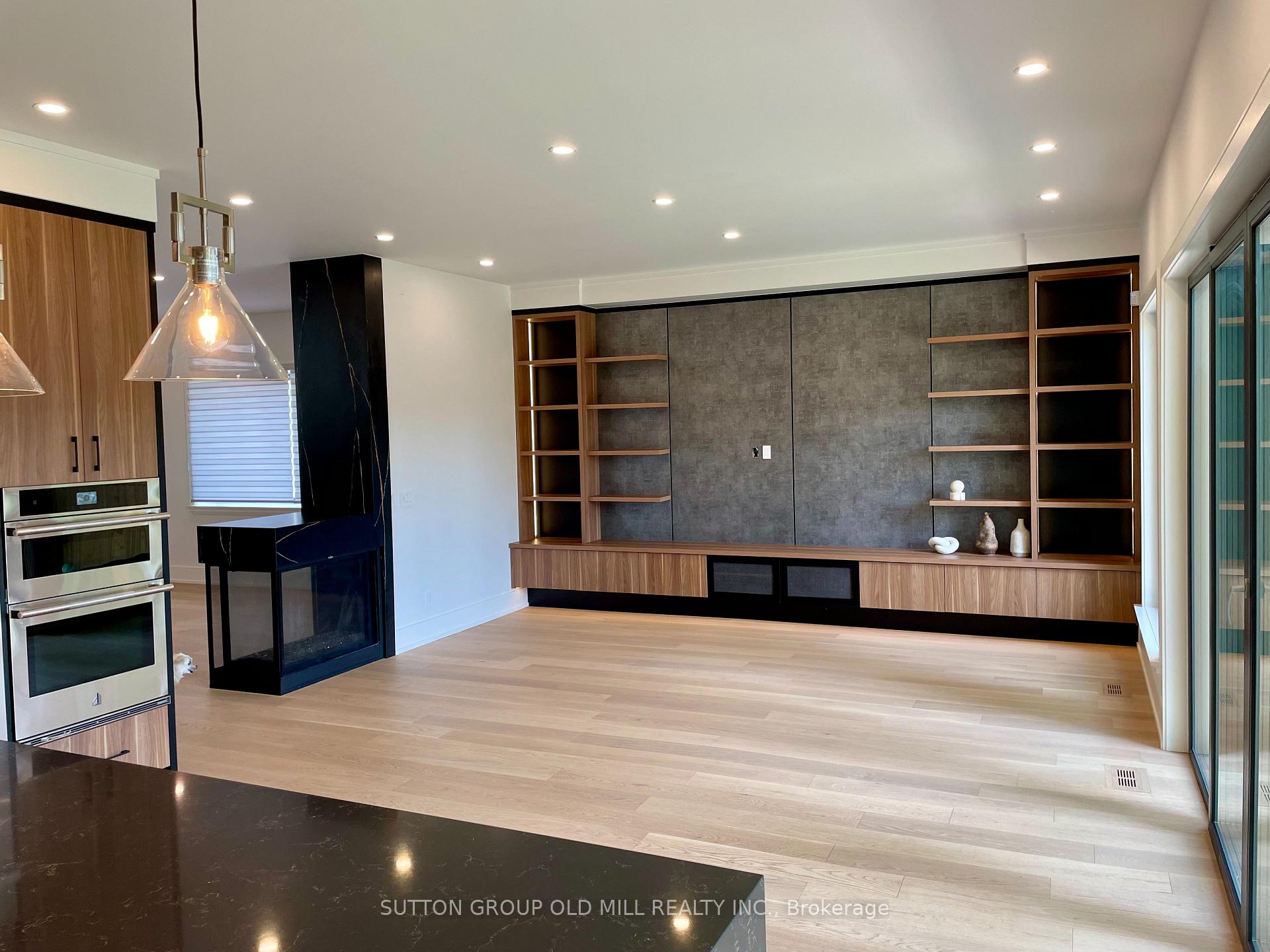 Photo 9 of 4 Leamington Avenue, Etobicoke, Stonegate-Queensway — HOMEH