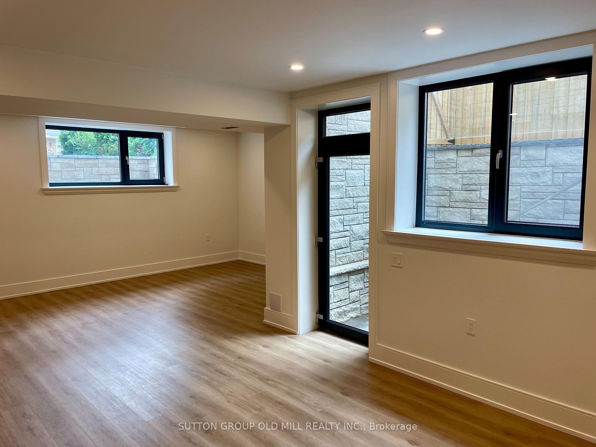 Photo 21 of 4 Leamington Avenue, Etobicoke, Stonegate-Queensway — HOMEH