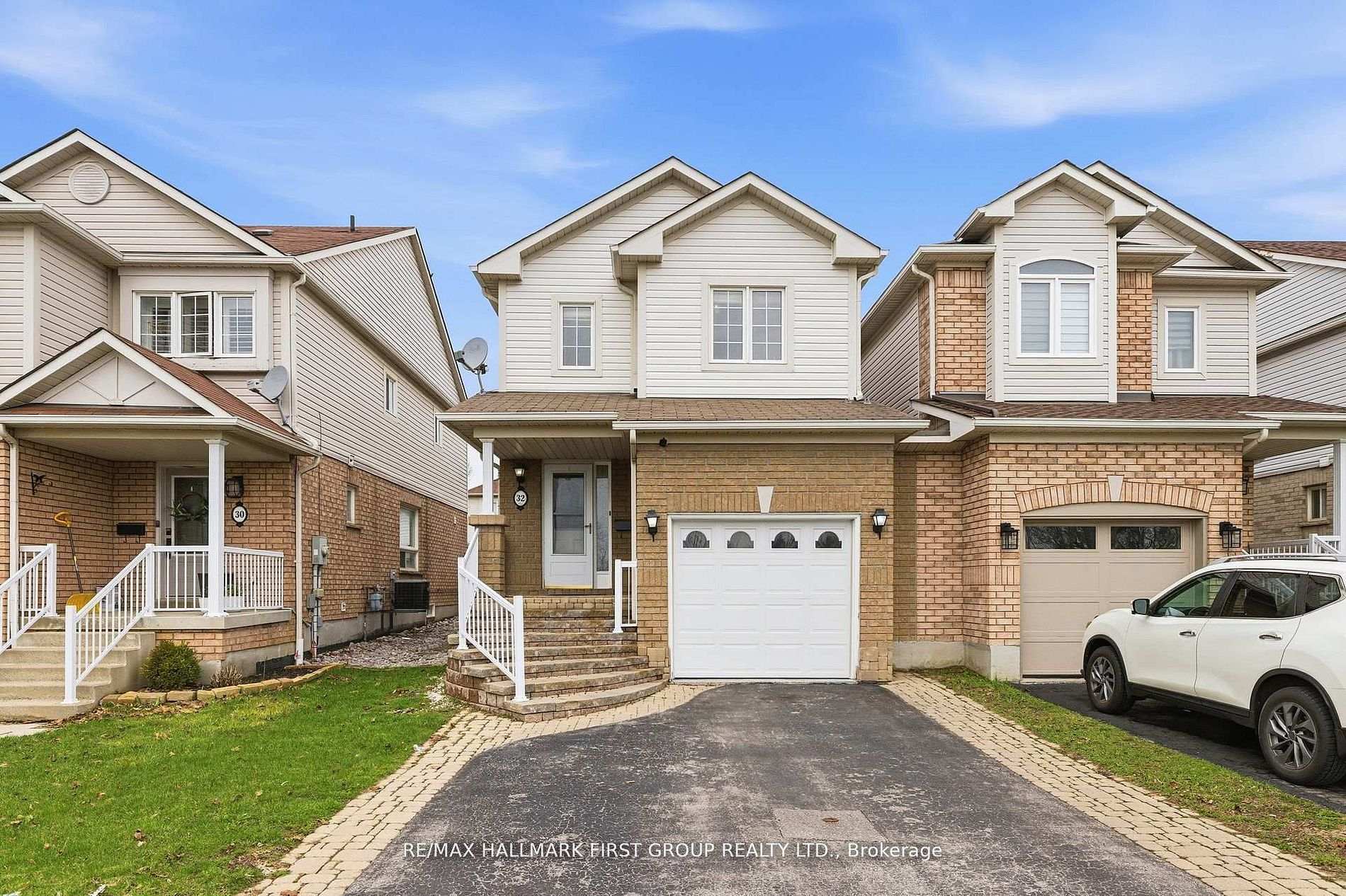 Photo of 32 Samandria Avenue