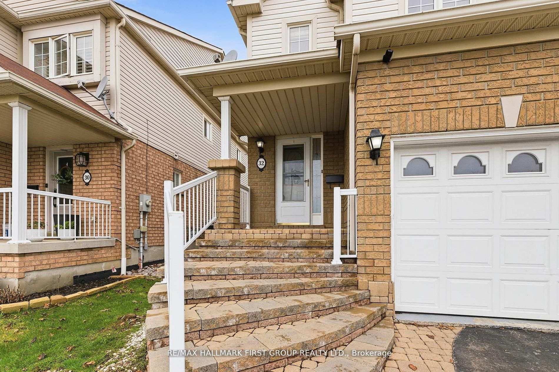 Photo 3 of 32 Samandria Avenue, Whitby, Taunton North — HOMEH