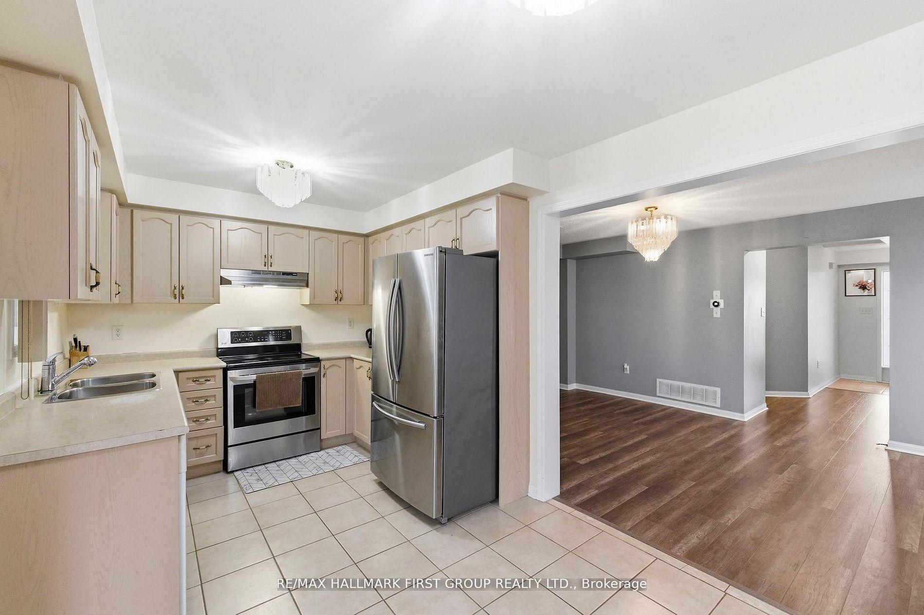 Photo 9 of 32 Samandria Avenue, Whitby, Taunton North — HOMEH