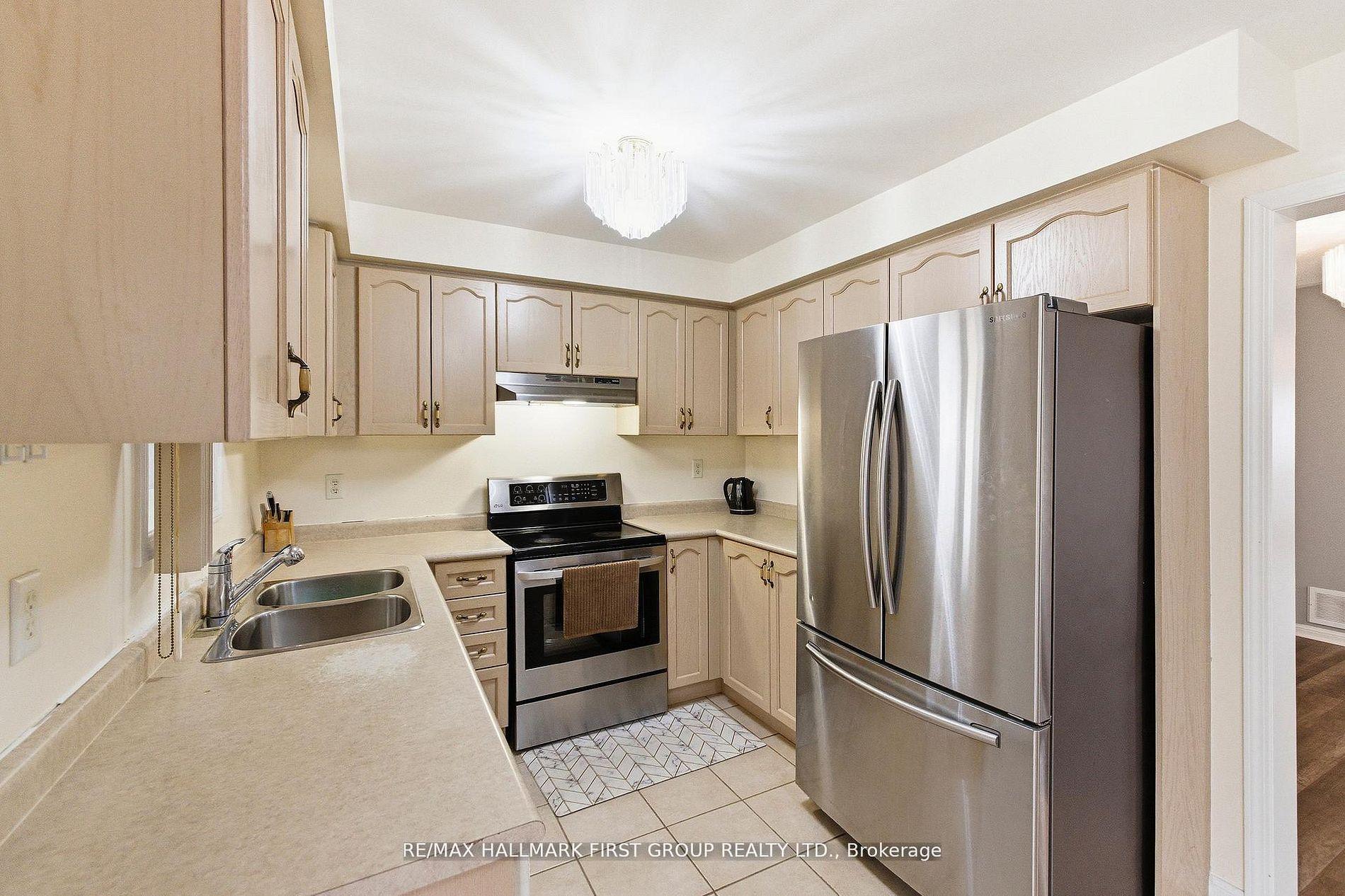 Photo 11 of 32 Samandria Avenue, Whitby, Taunton North — HOMEH