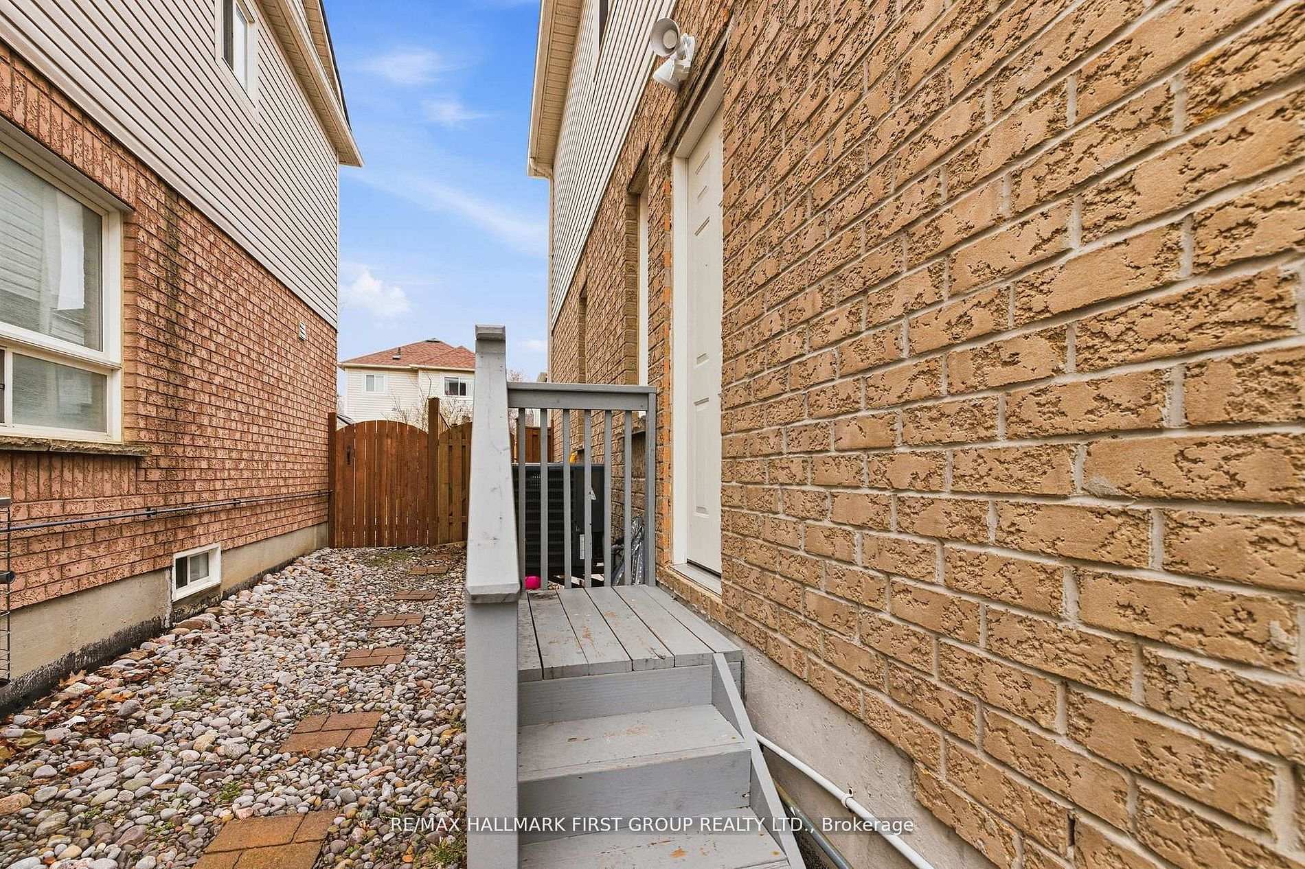 Photo 23 of 32 Samandria Avenue, Whitby, Taunton North — HOMEH