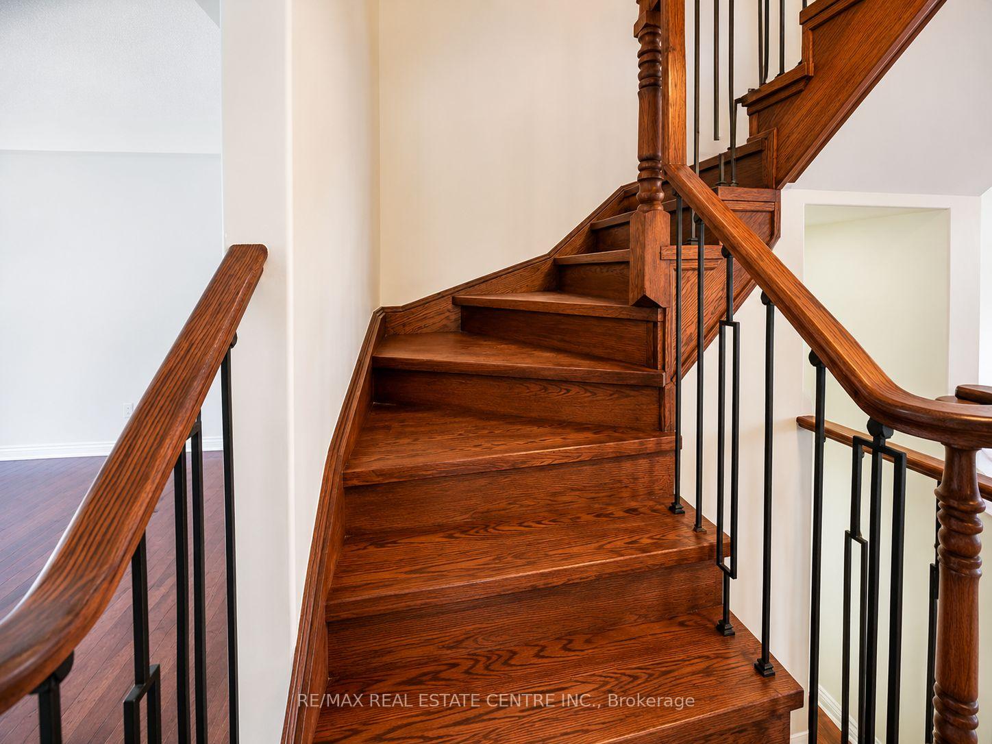 Photo 6 of 904 Zelinsky Crescent, Milton, Coates — HOMEH