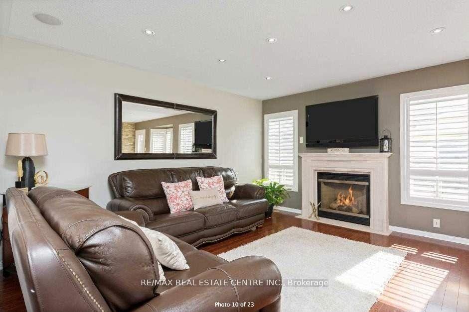 Photo 7 of 904 Zelinsky Crescent, Milton, Coates — HOMEH