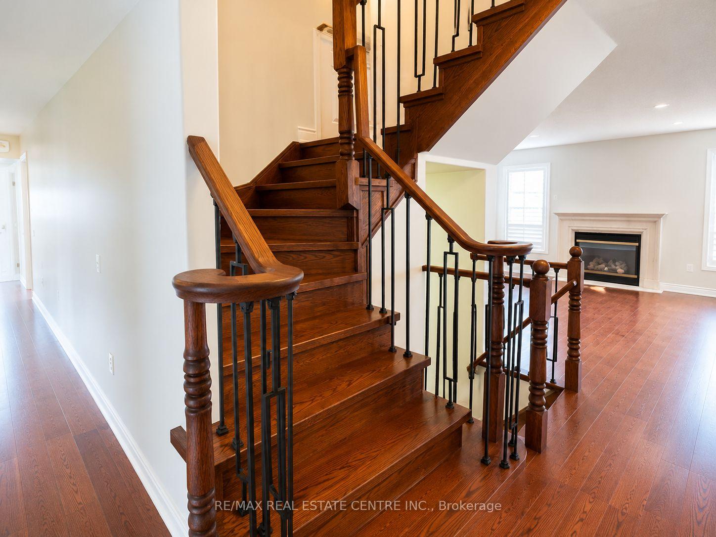 Photo 13 of 904 Zelinsky Crescent, Milton, Coates — HOMEH