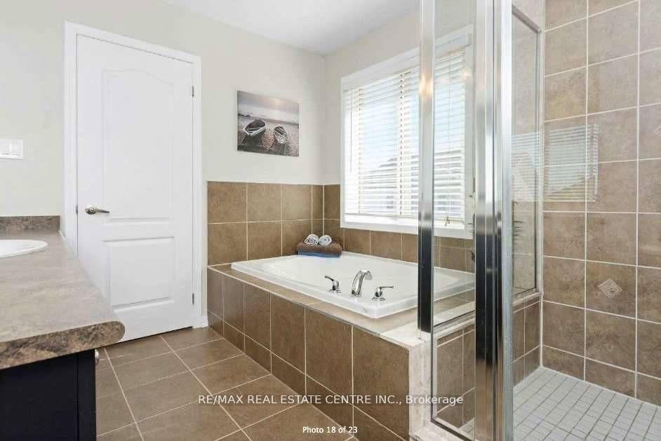 Photo 19 of 904 Zelinsky Crescent, Milton, Coates — HOMEH
