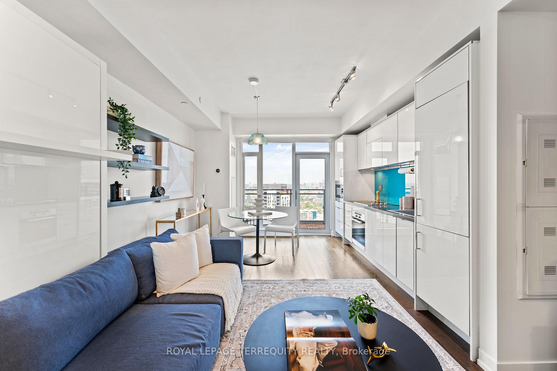 Photo 2 of Unit 4203, 21 Widmer Street, Toronto, Waterfront Communities — HOMEH
