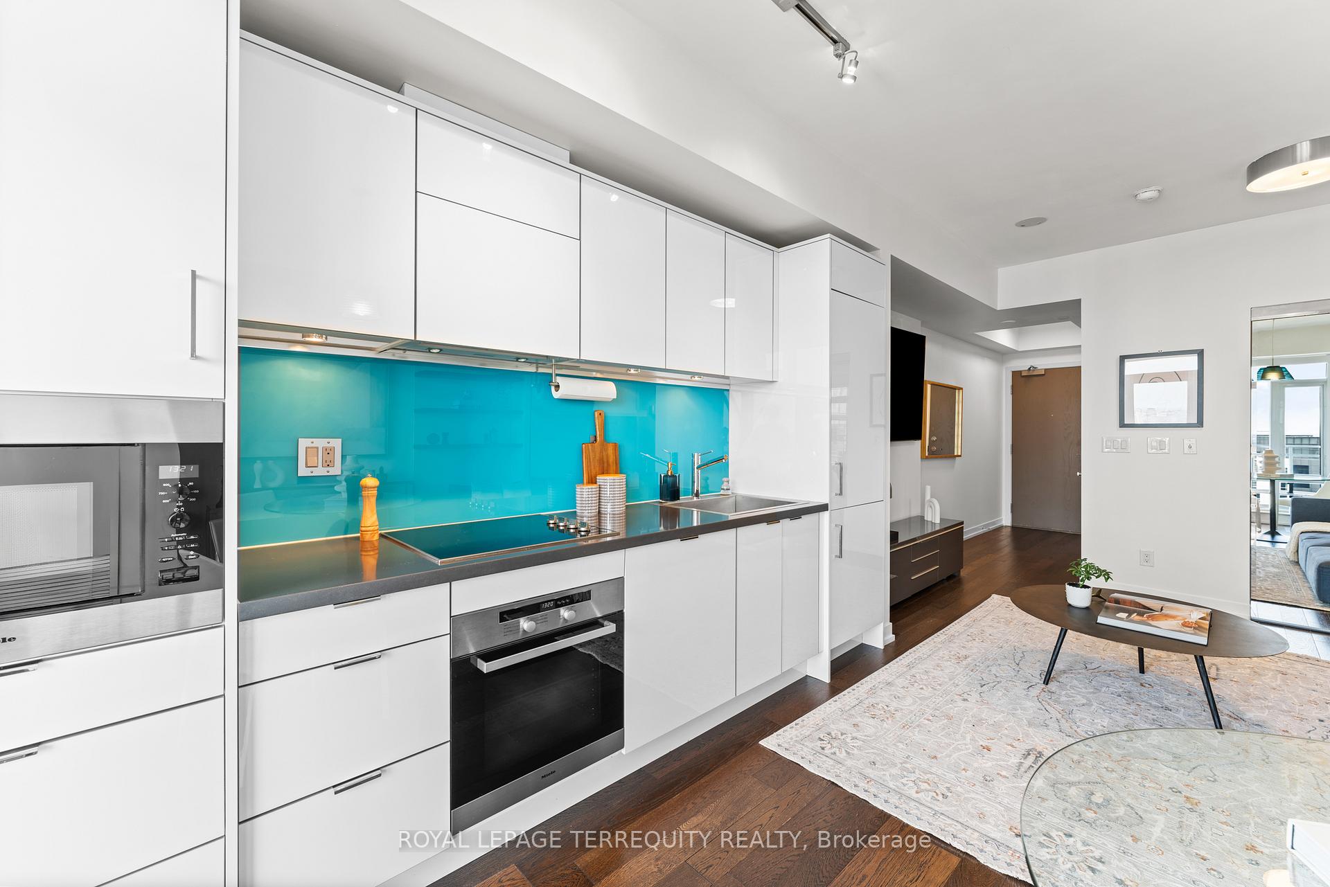 Photo 11 of Unit 4203, 21 Widmer Street, Toronto, Waterfront Communities — HOMEH