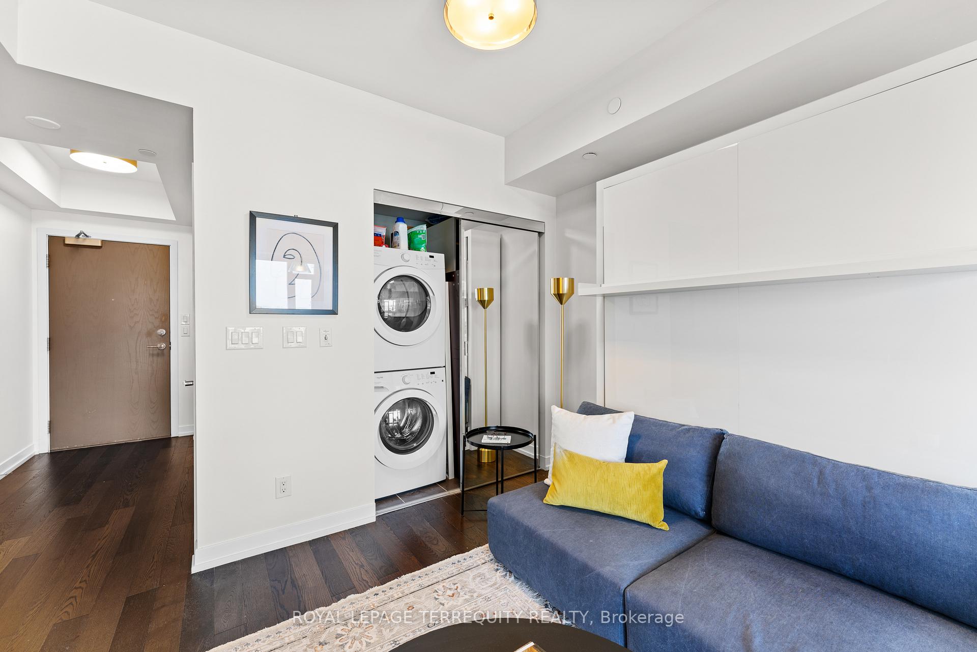 Photo 14 of Unit 4203, 21 Widmer Street, Toronto, Waterfront Communities — HOMEH