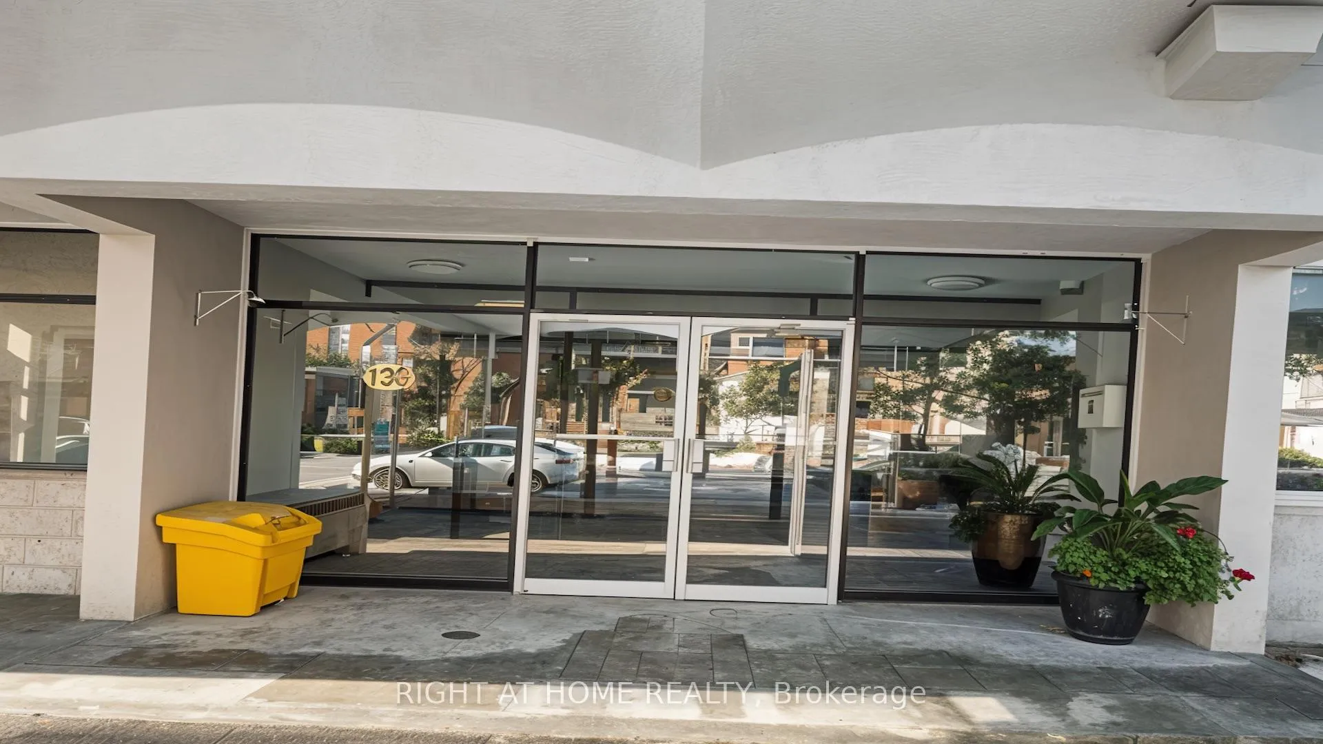 Photo 3 of Unit 1002, 133 Herkimer Street, Hamilton, Durand — HOMEH