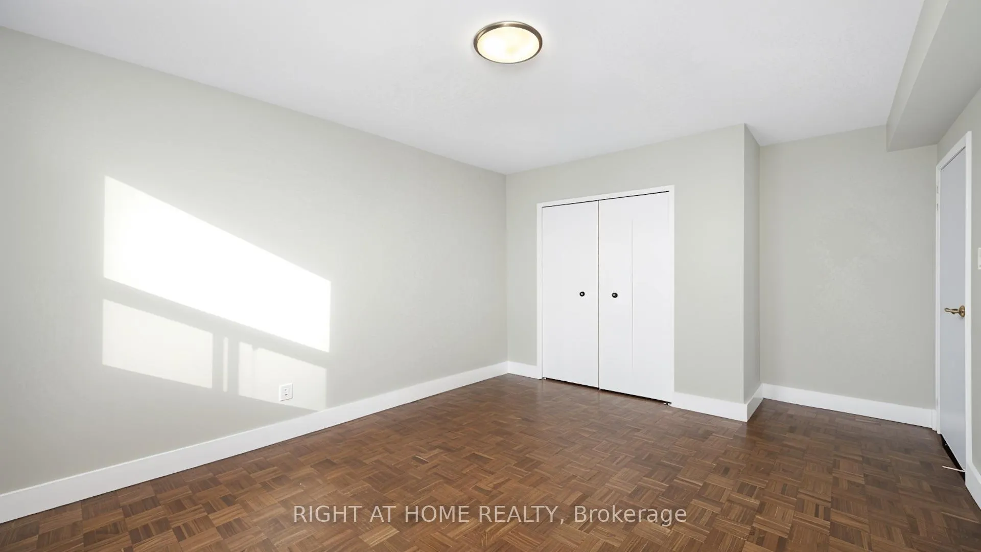 Photo 12 of Unit 1002, 133 Herkimer Street, Hamilton, Durand — HOMEH