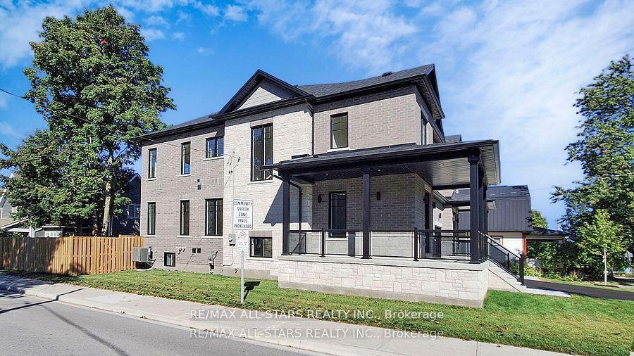 Photo 3 of 50 Third Avenue S, Uxbridge — HOMEH
