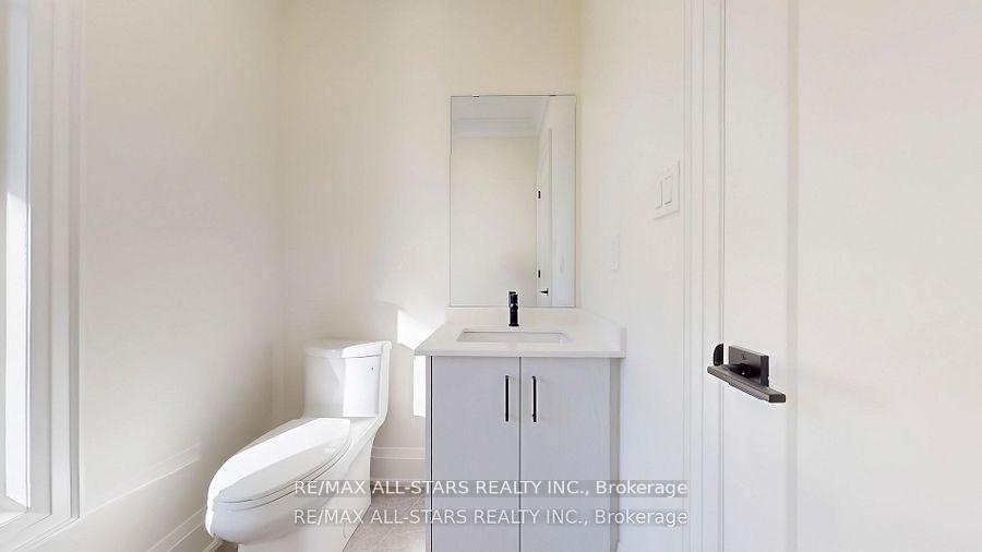 Photo 17 of 50 Third Avenue S, Uxbridge — HOMEH