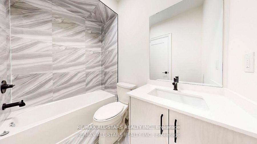 Photo 30 of 50 Third Avenue S, Uxbridge — HOMEH