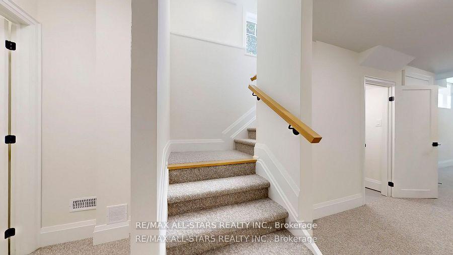 Photo 34 of 50 Third Avenue S, Uxbridge — HOMEH