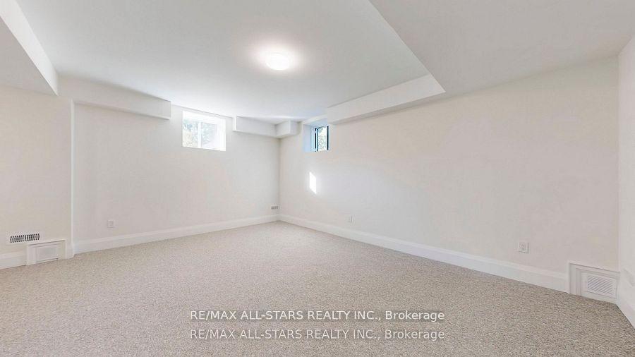 Photo 36 of 50 Third Avenue S, Uxbridge — HOMEH