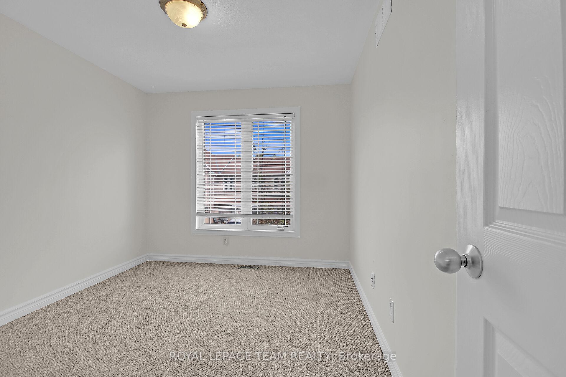 Photo 9 of 159 Tacom Circle, Ottawa, Barrhaven - Strandherd — HOMEH