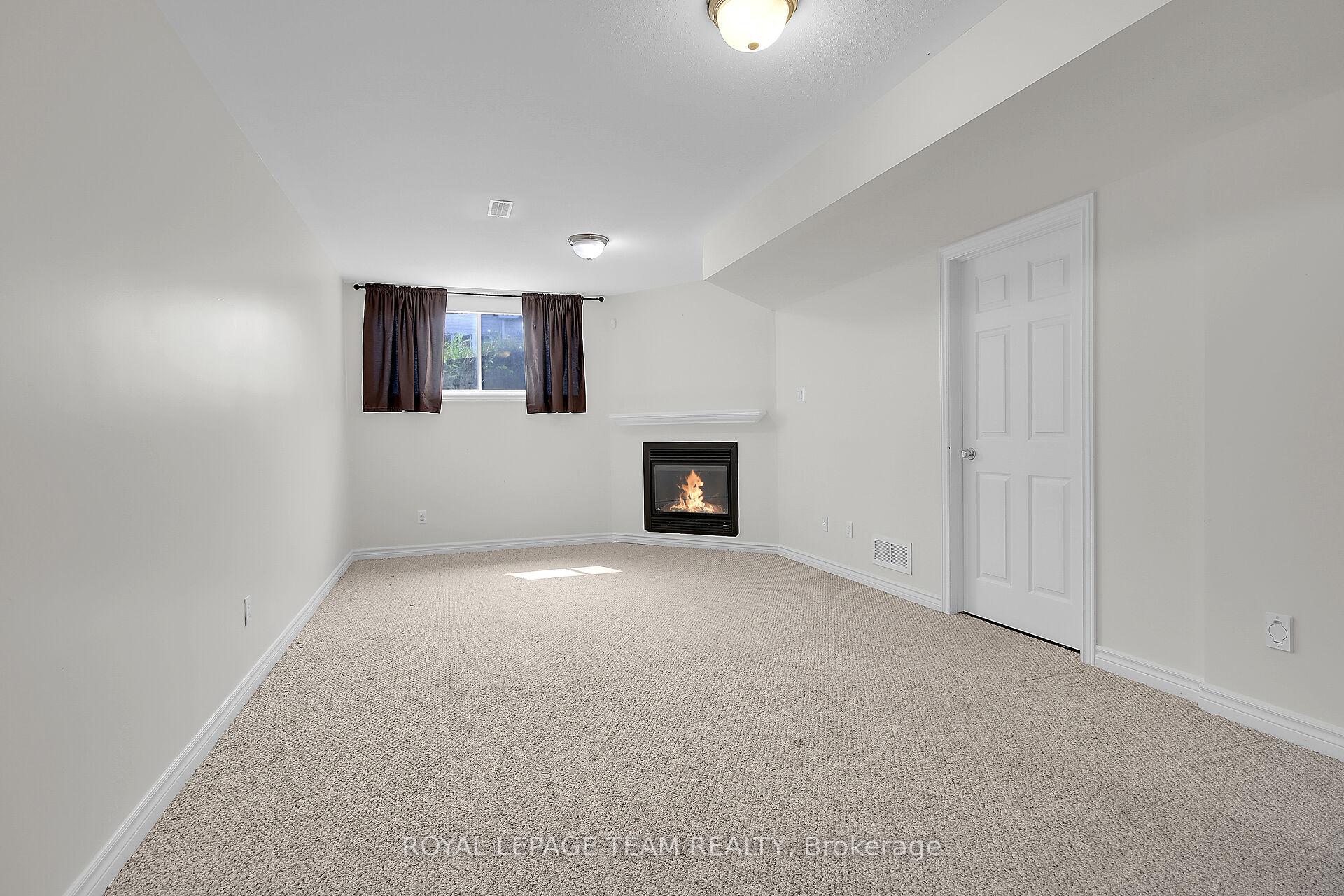 Photo 10 of 159 Tacom Circle, Ottawa, Barrhaven - Strandherd — HOMEH