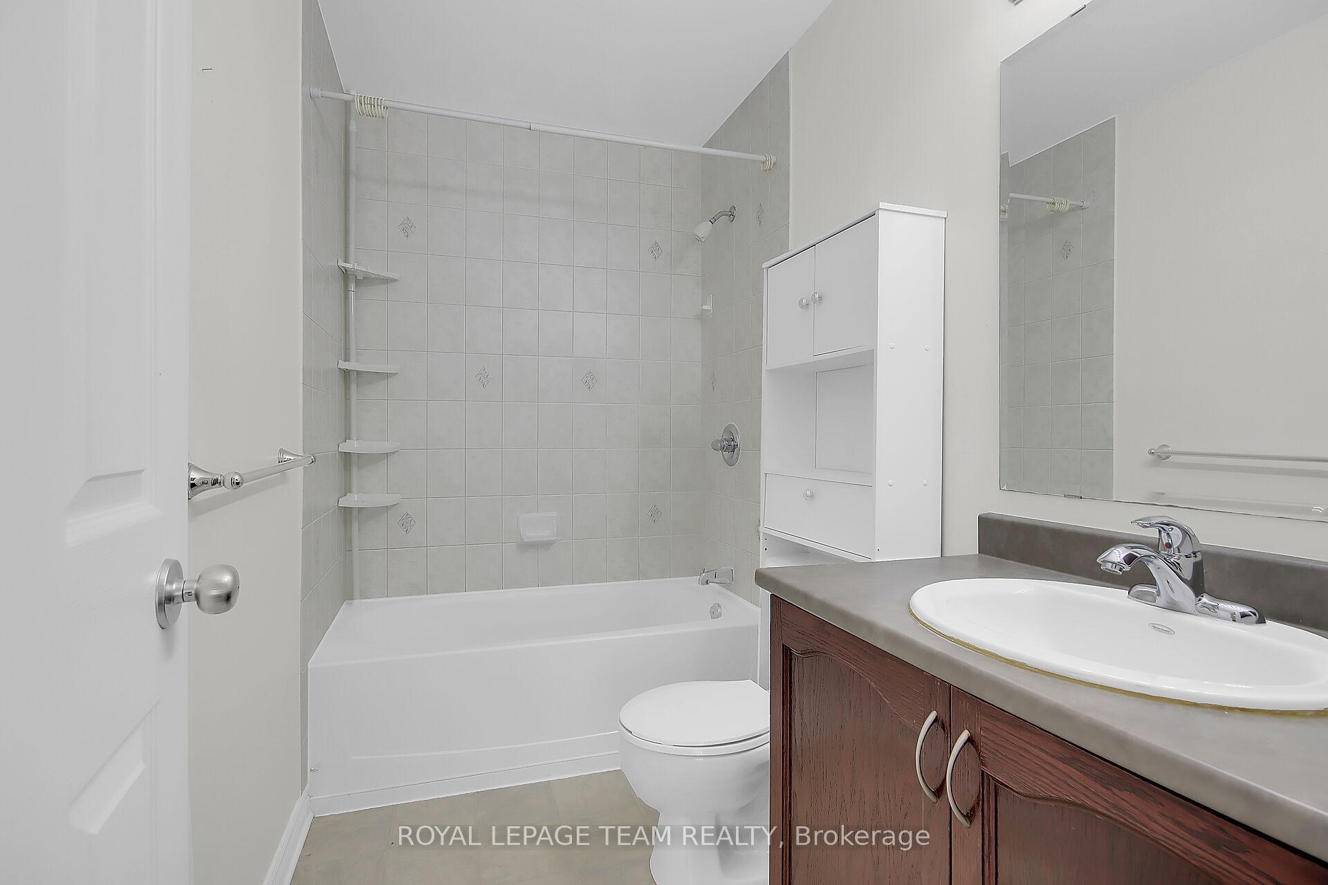 Photo 12 of 159 Tacom Circle, Ottawa, Barrhaven - Strandherd — HOMEH