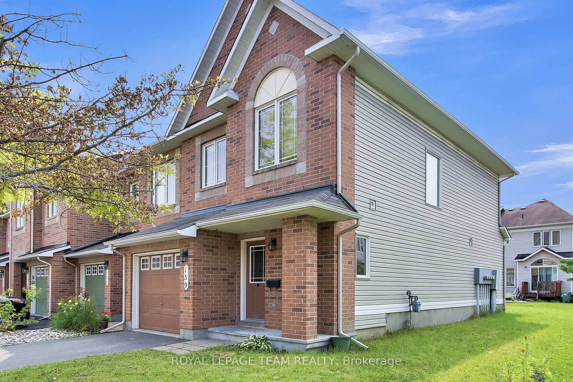 Photo 2 of 159 Tacom Circle, Ottawa, Barrhaven - Strandherd — HOMEH