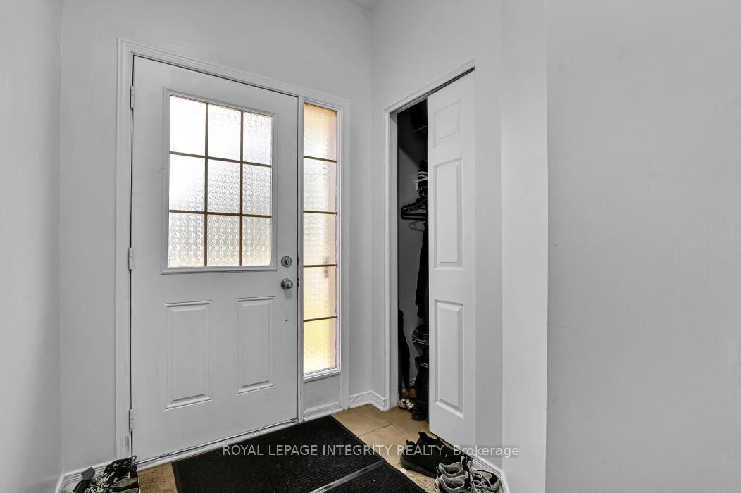 Photo 3 of 161 Romina Street, Ottawa, Kanata - Emerald Meadows/Trailwest — HOMEH