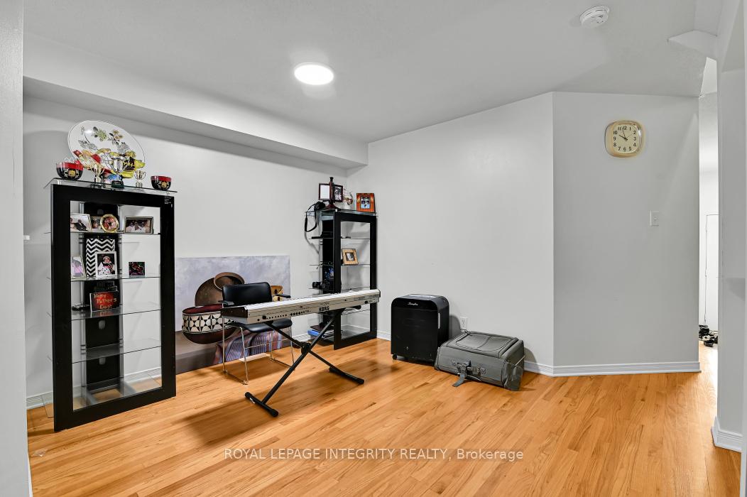 Photo 9 of 161 Romina Street, Ottawa, Kanata - Emerald Meadows/Trailwest — HOMEH